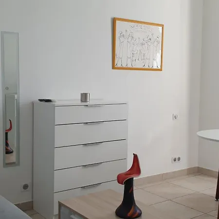 Appt T2 Meuble-juan Les Pins-logt 10 شقة *