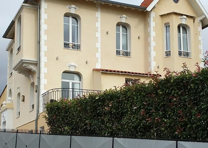Appt T2 Meublé-juan Les Pins-logt 10 Appartement *